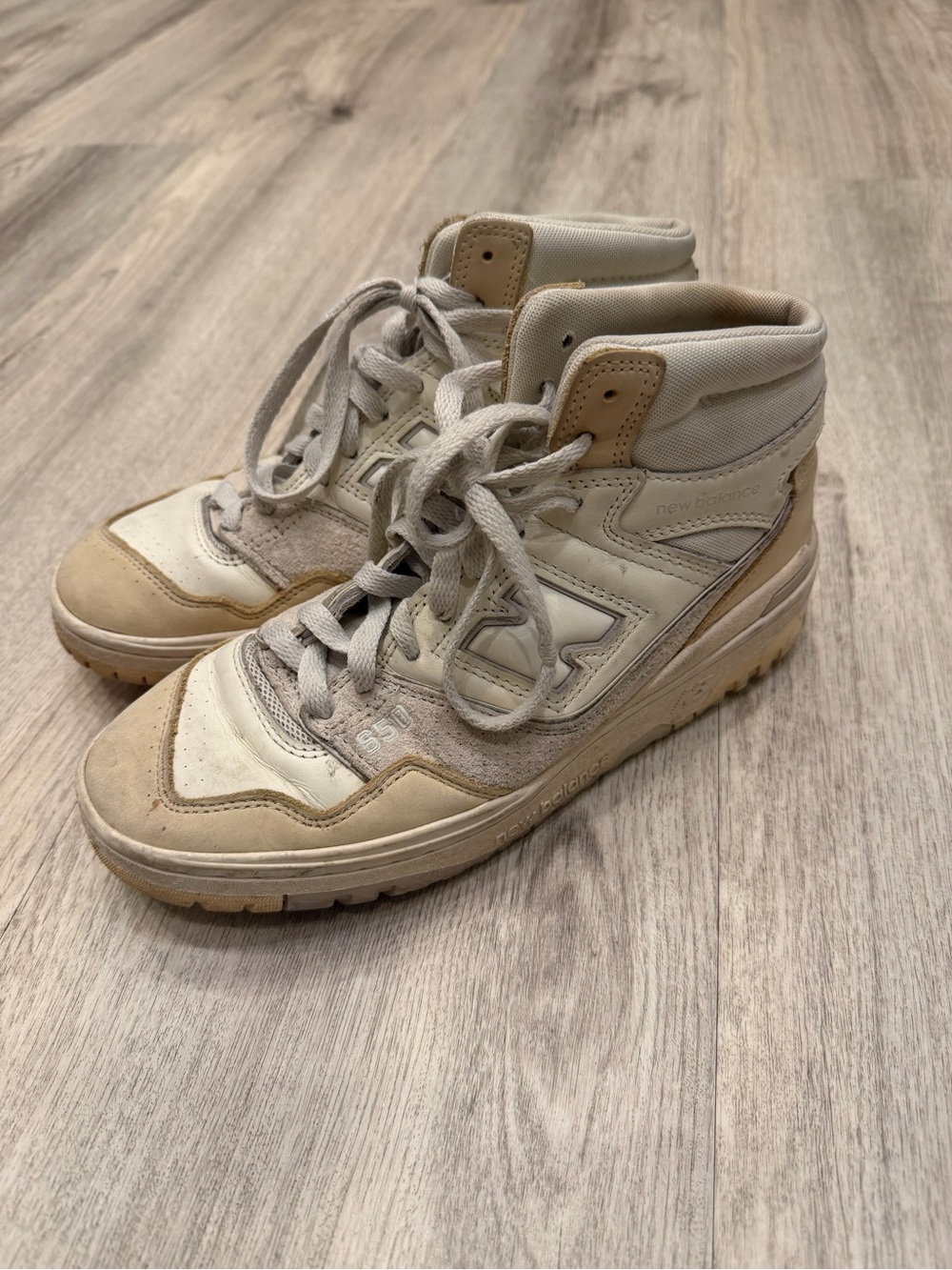 New Balance 650 High Top Sneakers Cream Men’s 7 Women’s 8.5